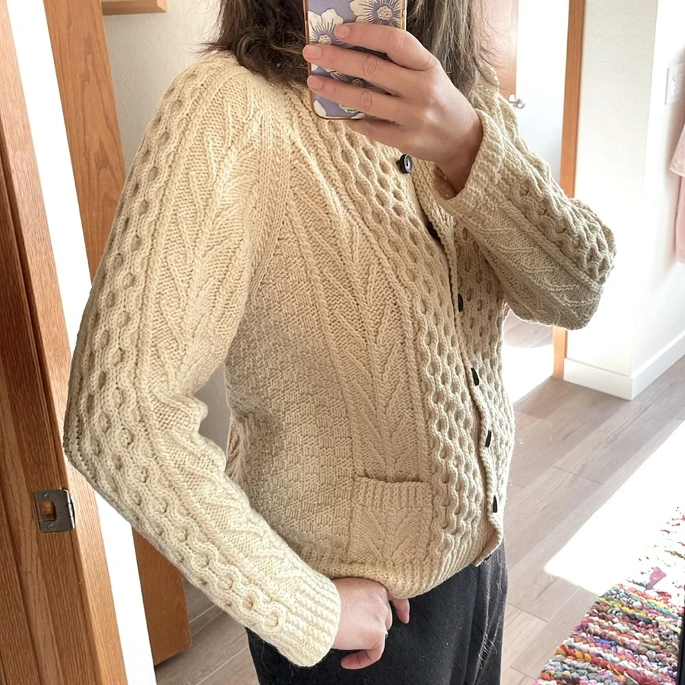 Classic Irish Fisherman Wool Cardigan Sweater Hand Knit GORGEOUS - Picture 3 of 8